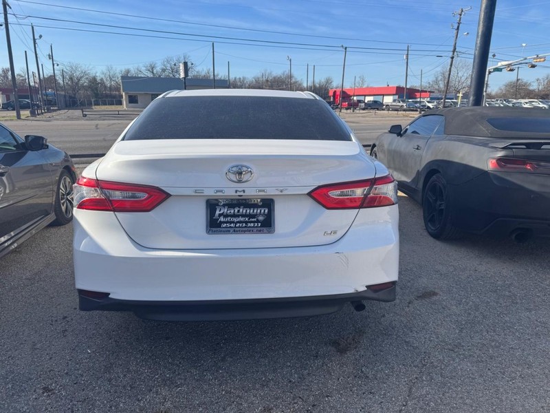 Toyota Camry Vehicle Image 05