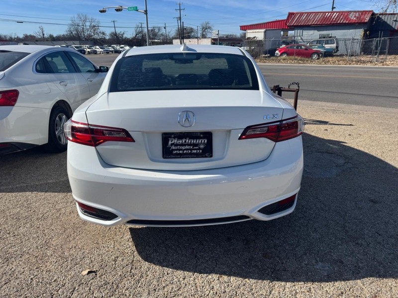 Acura ILX Vehicle Image 05