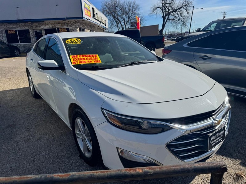 Chevrolet Malibu Vehicle Image 03