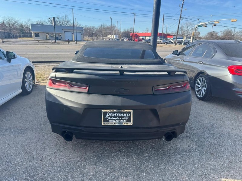 Chevrolet Camaro Vehicle Image 05