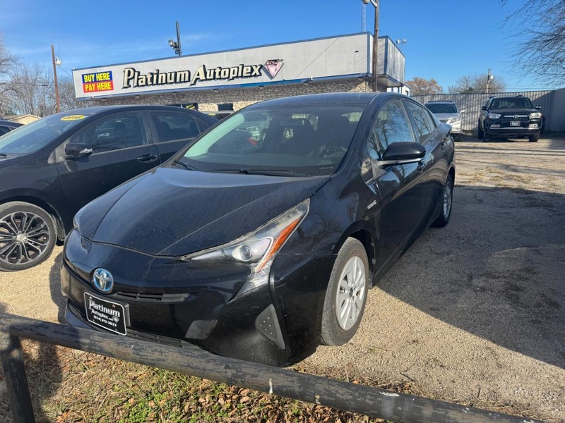 Toyota Prius Vehicle Image 03