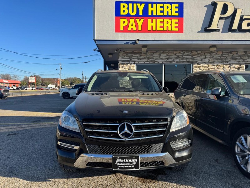 Mercedes-Benz M-Class Vehicle Image 02