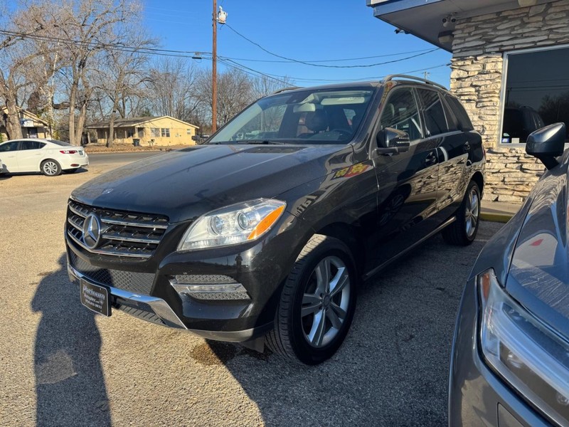 Mercedes-Benz M-Class Vehicle Image 03