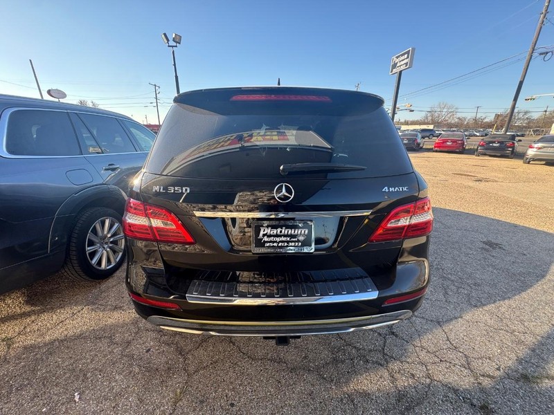 Mercedes-Benz M-Class Vehicle Image 05