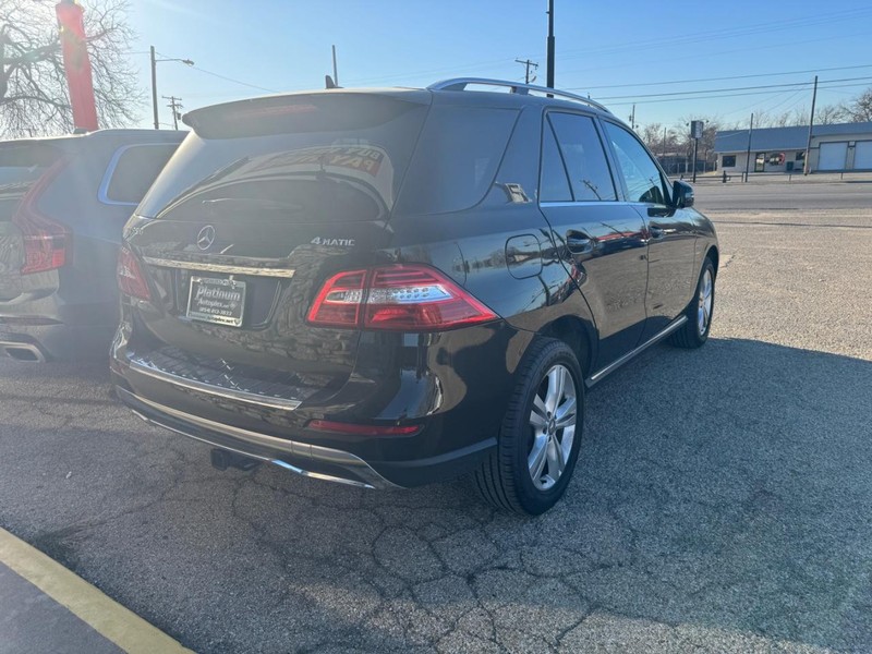 Mercedes-Benz M-Class Vehicle Image 06