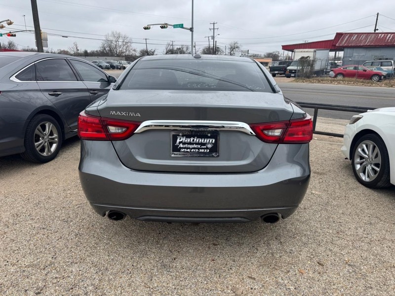 Nissan Maxima Vehicle Image 05