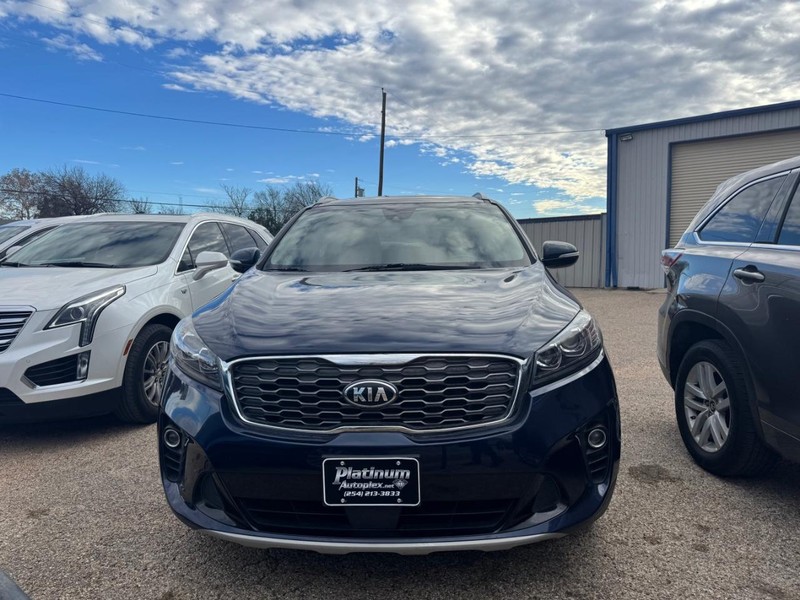 Kia Sorento Vehicle Image 02