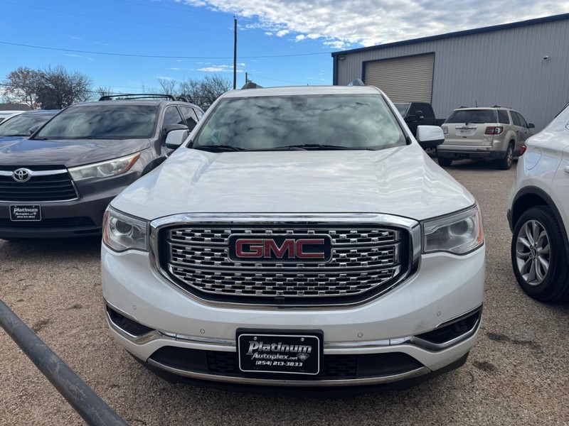 GMC Acadia Vehicle Image 02