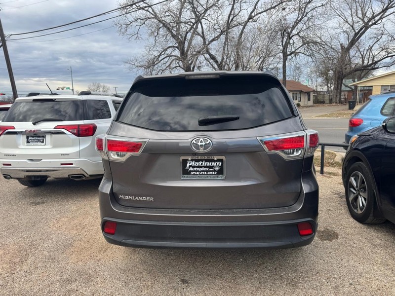 Toyota Highlander Vehicle Image 05