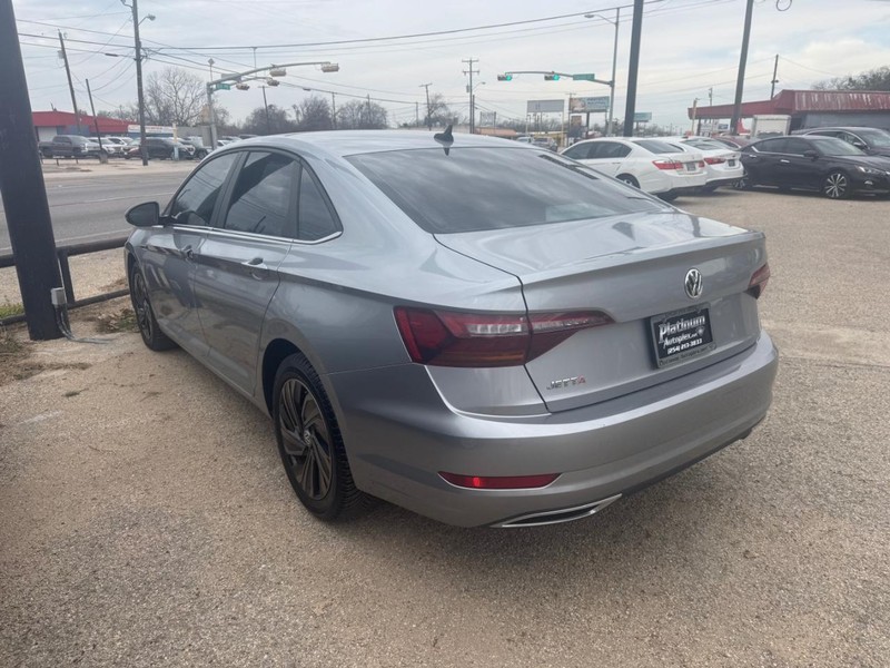 Volkswagen Jetta Vehicle Image 04