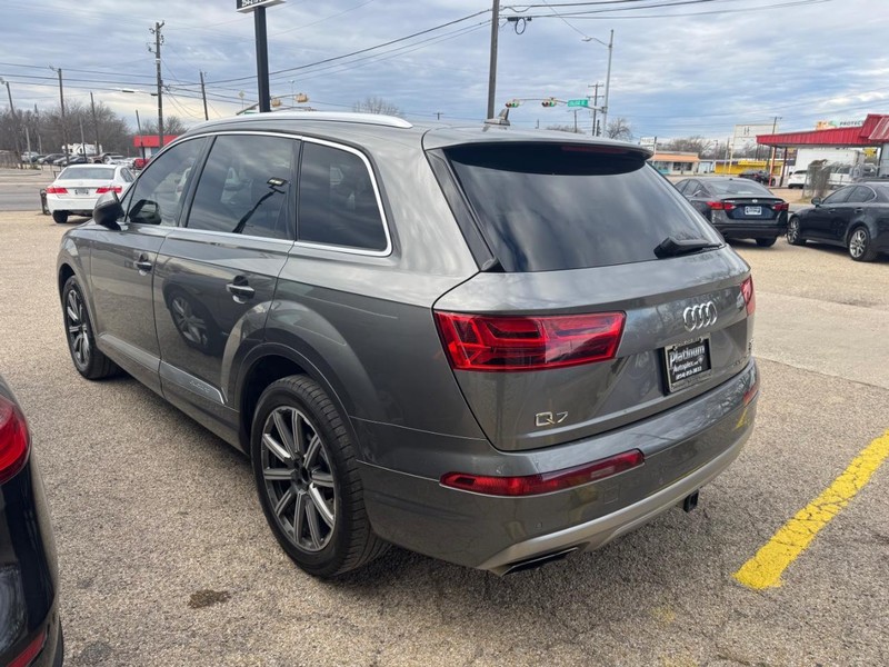 Audi Q7 Vehicle Image 04