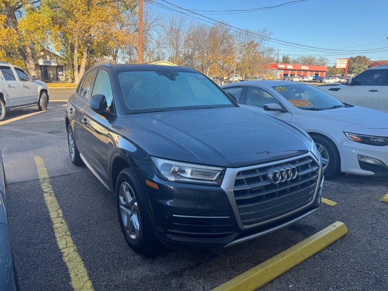 Audi Q5 Vehicle Image 03