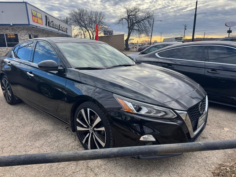 Nissan Altima Vehicle Image 03