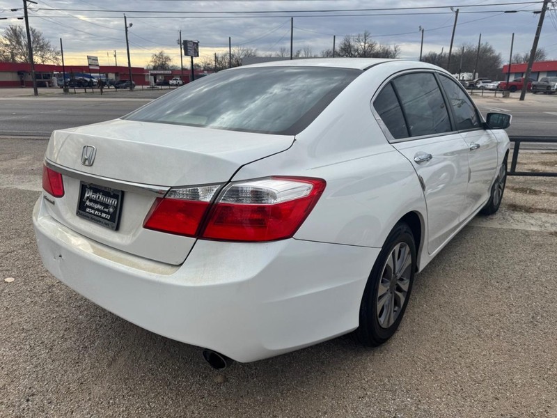 Honda Accord Sedan Vehicle Image 04