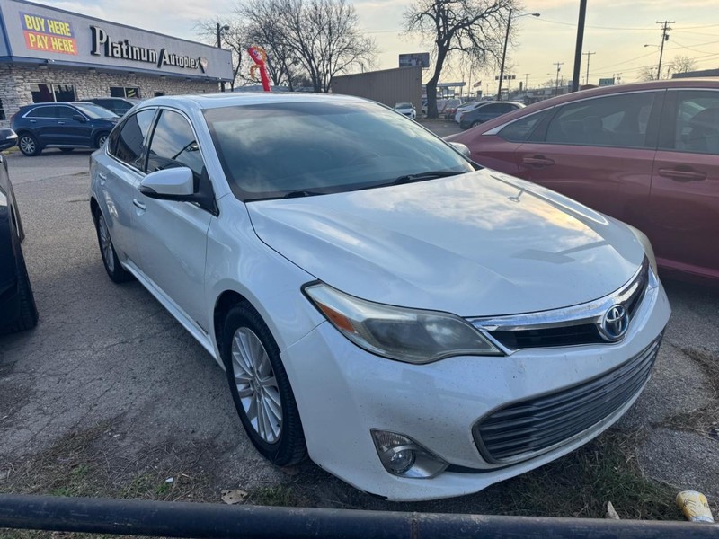 Toyota Avalon Hybrid Vehicle Image 03