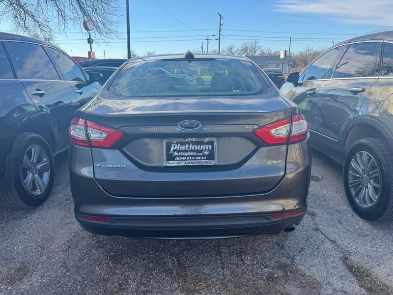 Ford Fusion Vehicle Image 05