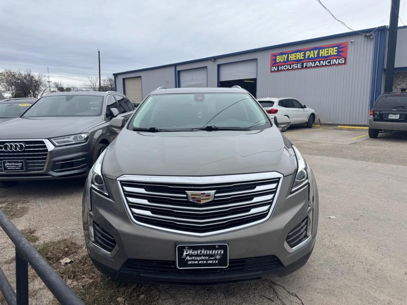 Cadillac XT5 Vehicle Image 02