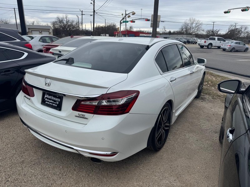 Honda Accord Sedan Vehicle Image 06