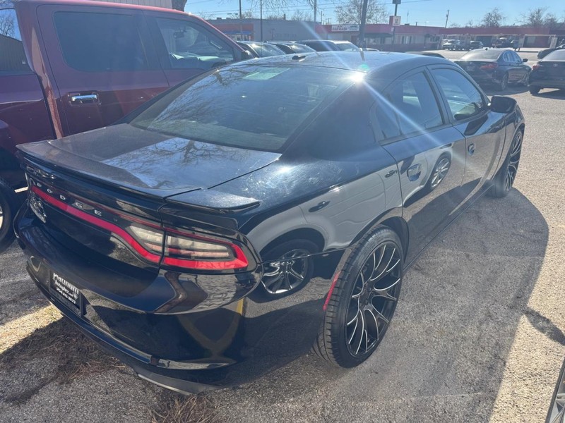 Dodge Charger Vehicle Full-screen Gallery Image 06
