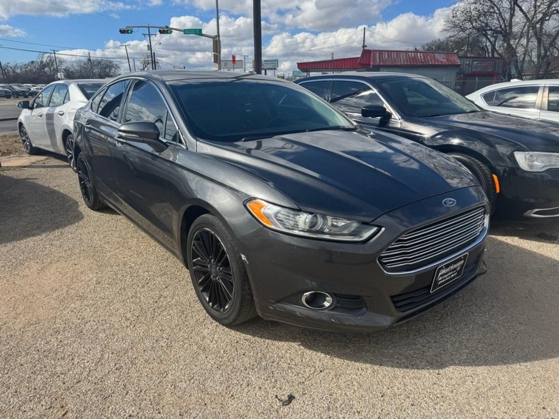 Ford Fusion Vehicle Image 03