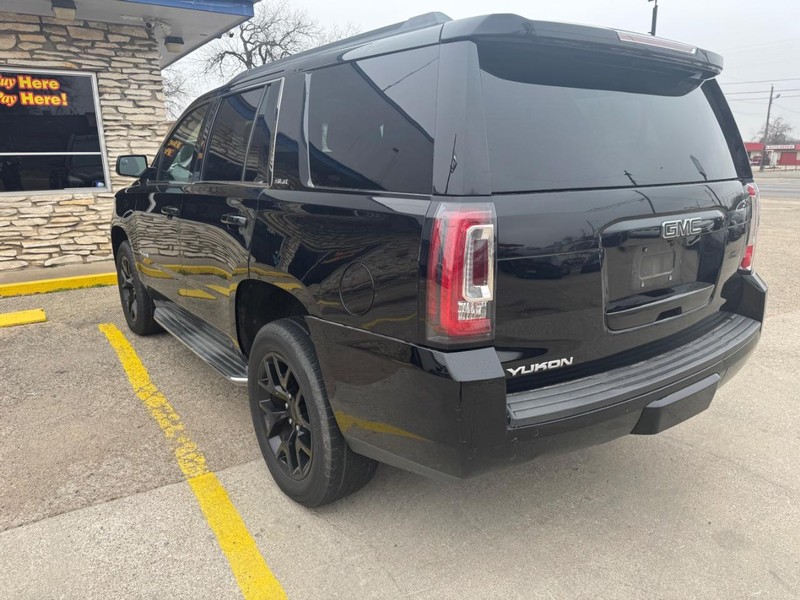 GMC Yukon Vehicle Image 06