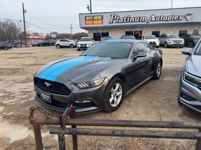 Ford Mustang Vehicle Full-screen Gallery Image 03