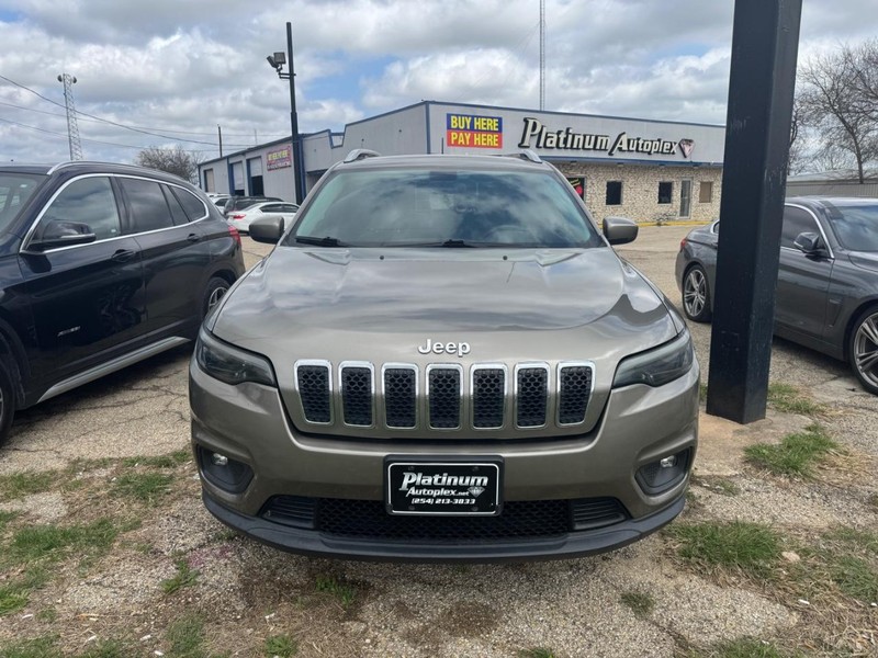 Jeep Cherokee Vehicle Image 02