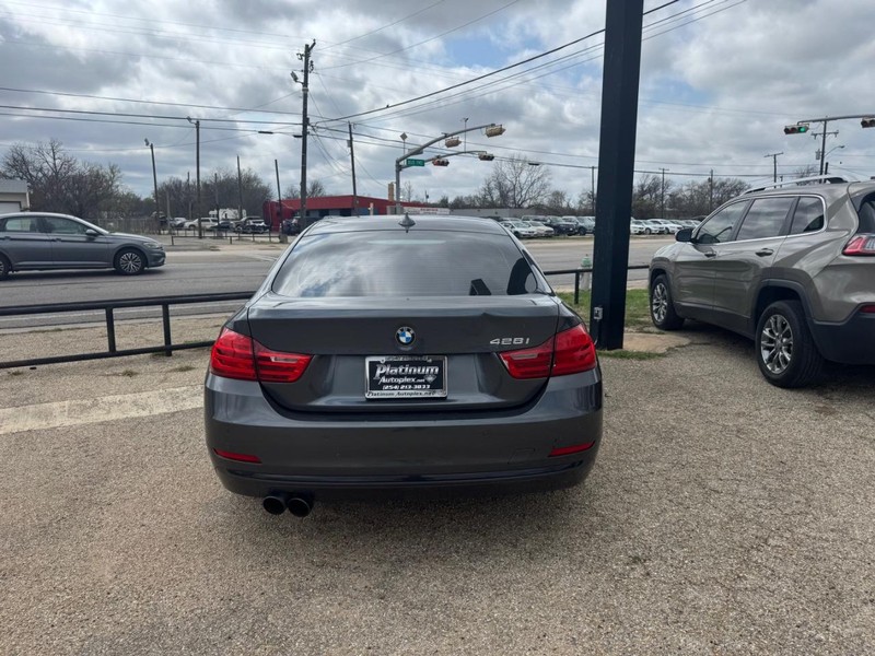 BMW 4 Series Vehicle Image 05