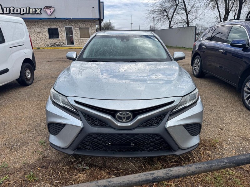 Toyota Camry Vehicle Image 02