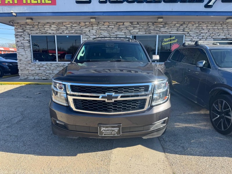 Chevrolet Suburban Vehicle Image 02