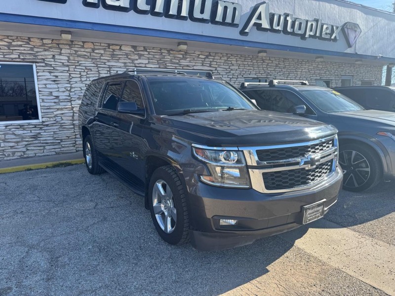 Chevrolet Suburban Vehicle Image 03