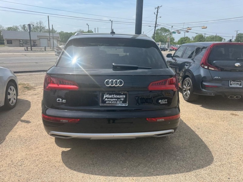 Audi Q5 Vehicle Image 05