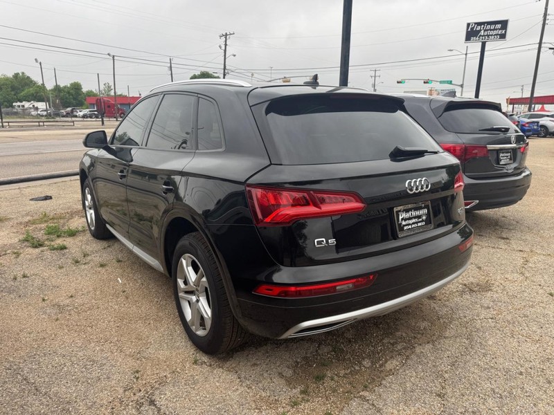 Audi Q5 Vehicle Image 04