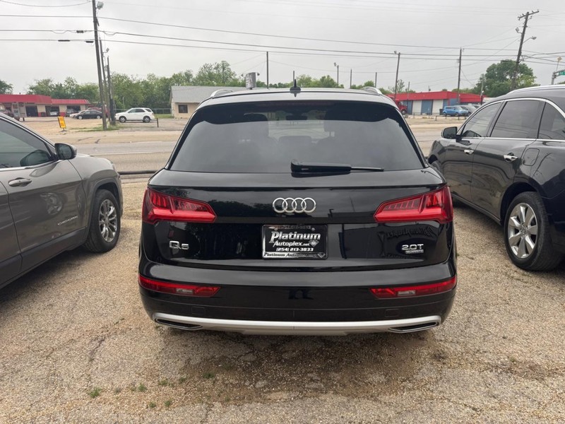 Audi Q5 Vehicle Image 05