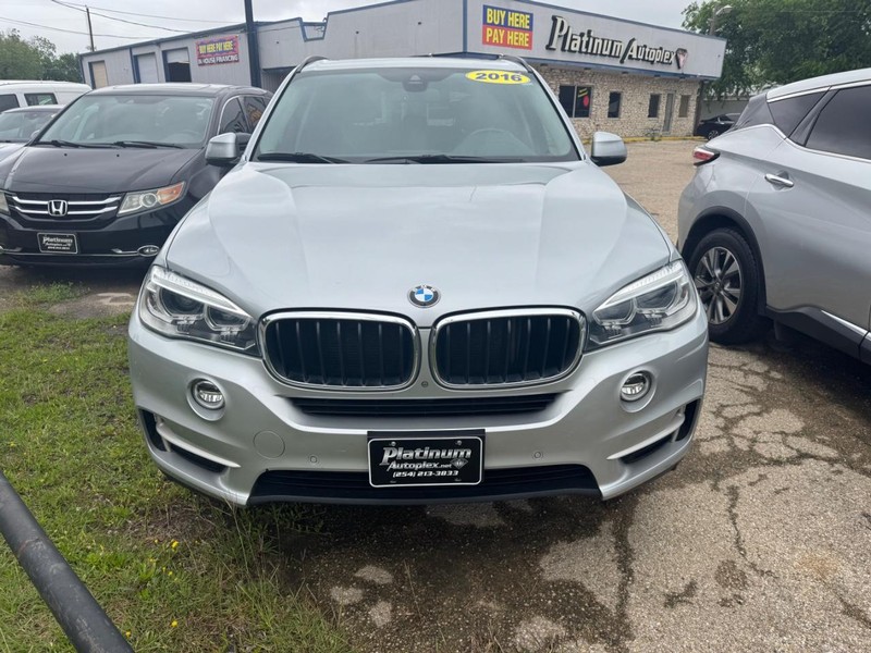 BMW X5 Vehicle Image 02