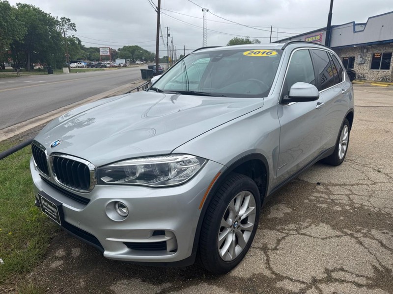 BMW X5 Vehicle Image 03