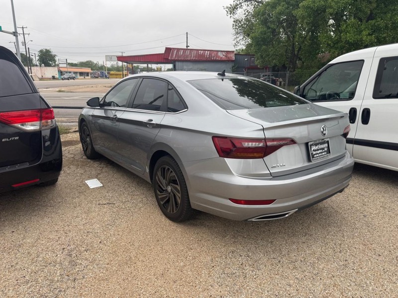 Volkswagen Jetta Vehicle Image 04