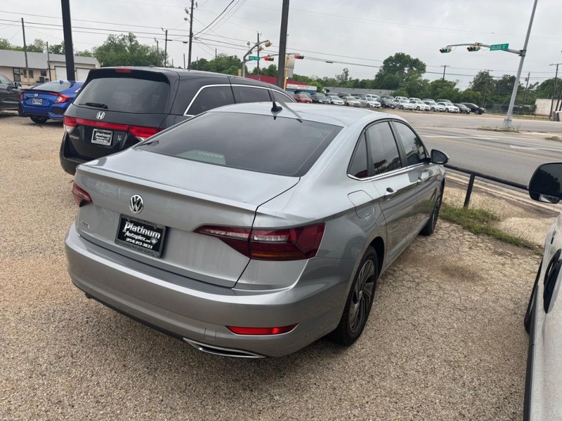 Volkswagen Jetta Vehicle Image 06