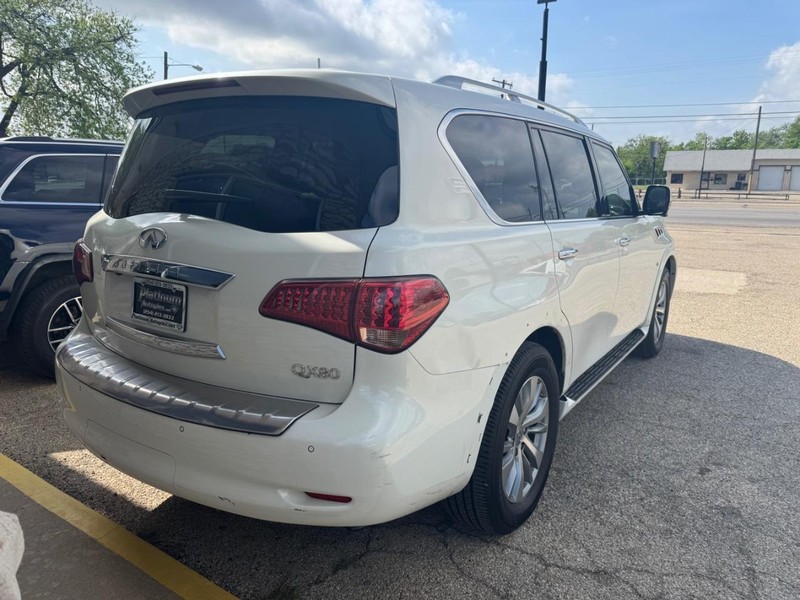 INFINITI QX80 Vehicle Image 06
