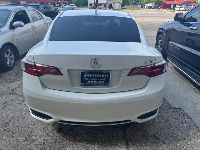 Acura ILX Vehicle Image 07