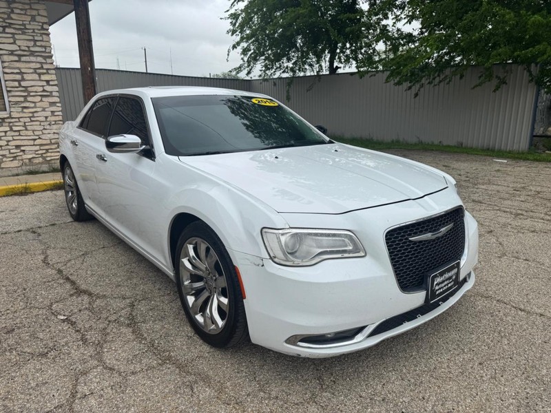 Chrysler 300 Vehicle Image 03