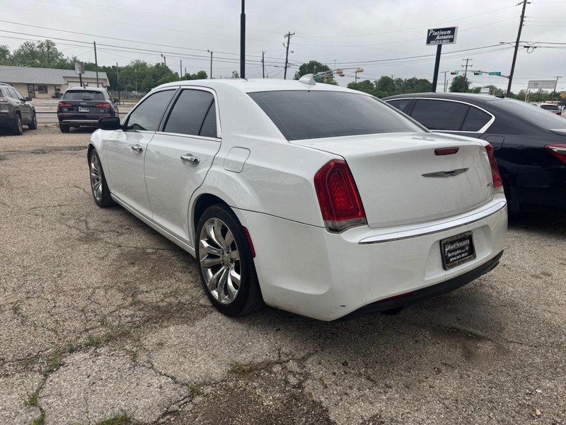 Chrysler 300 Vehicle Image 06