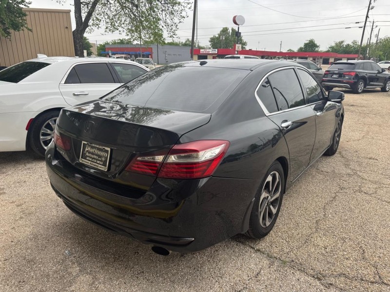 Honda Accord Sedan Vehicle Image 04