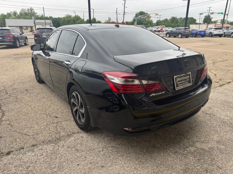 Honda Accord Sedan Vehicle Image 06