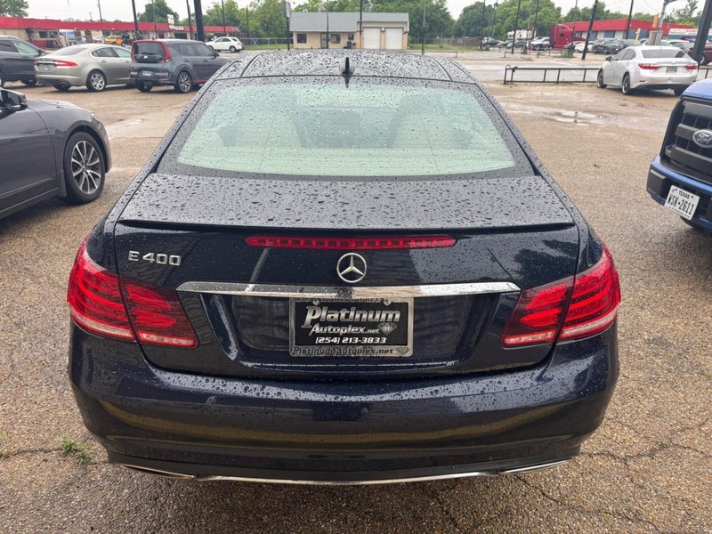 Mercedes-Benz E-Class Vehicle Image 06