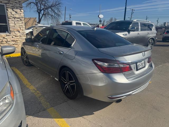 Honda Accord Sedan Vehicle Image 03