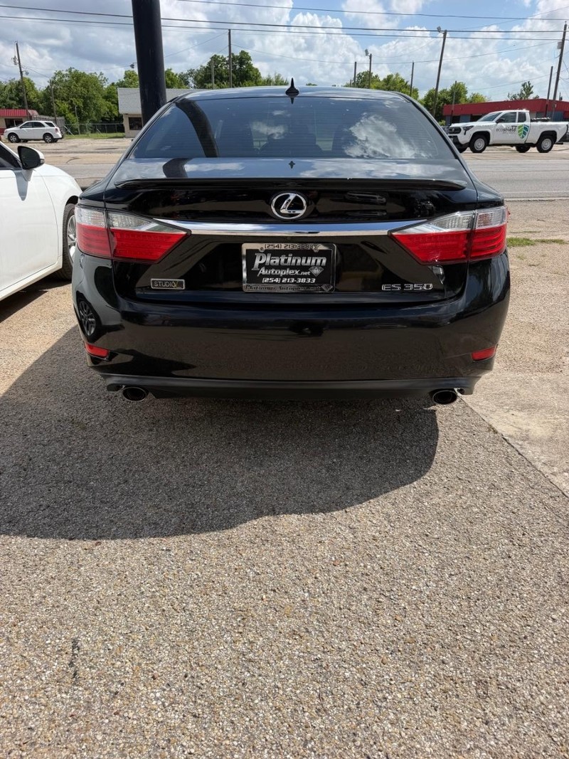 Lexus ES 350 Vehicle Image 06