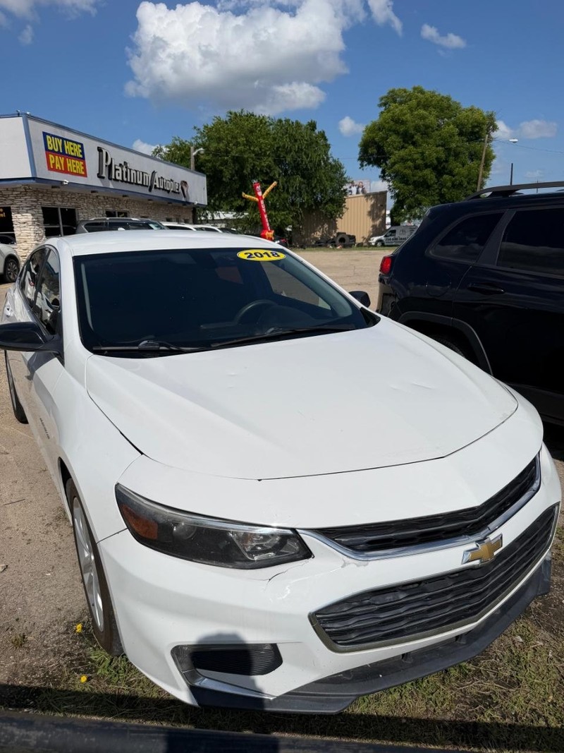 Chevrolet Malibu Vehicle Image 03