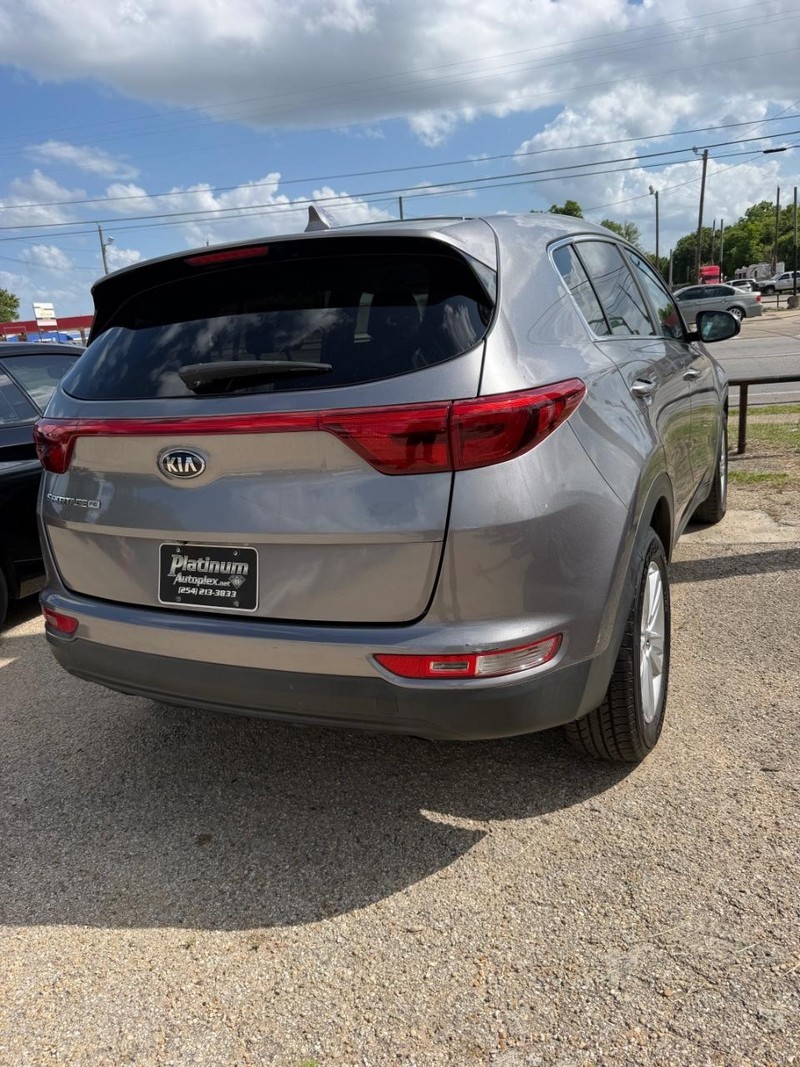 Kia Sportage Vehicle Image 05