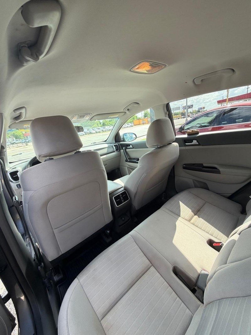 Kia Sportage Vehicle Image 08